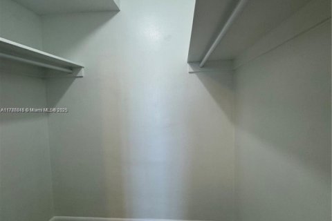 Copropriété à vendre à Miami Beach, Floride: 2 chambres, 95.69 m2 № 1958858 - photo 13