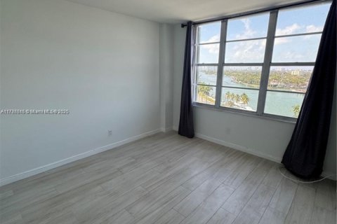 Copropriété à vendre à Miami Beach, Floride: 2 chambres, 95.69 m2 № 1958858 - photo 15