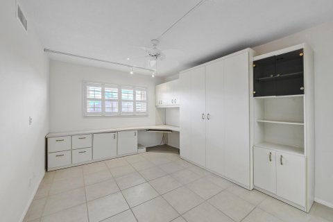 Купить кондоминиум в Бока-Ратон, Флорида 4 комнаты, 88.54м2, № 2084838 - фото 16