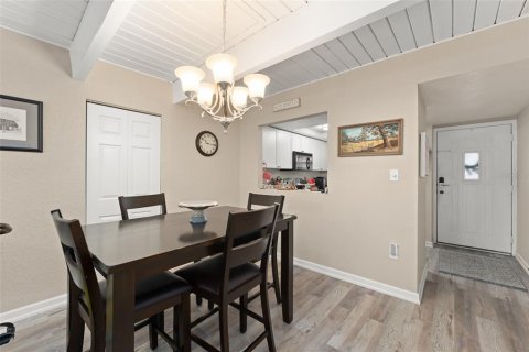 Condo in Orlando, Florida, 2 bedrooms  № 1643100 - photo 8