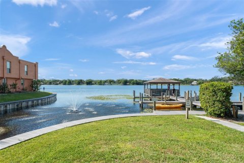 Condo in Orlando, Florida, 2 bedrooms  № 1643100 - photo 25