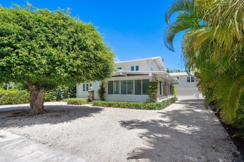 House in Palm Beach, Florida 4 bedrooms, 283.63 sq.m. № 2158409 - photo 2