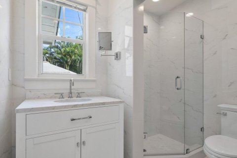 House in Palm Beach, Florida 4 bedrooms, 283.63 sq.m. № 2158409 - photo 15