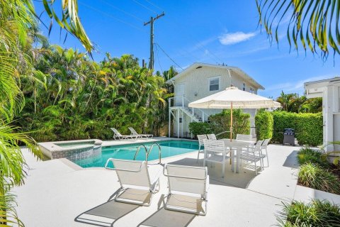 House in Palm Beach, Florida 4 bedrooms, 283.63 sq.m. № 2158409 - photo 25