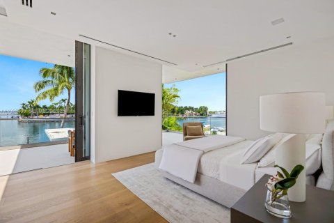 Купить виллу или дом в Майами-Бич, Флорида 7 спален, 987.74м2, № 1986151 - фото 19