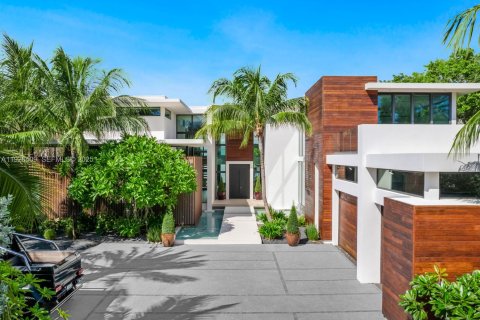 Купить виллу или дом в Майами-Бич, Флорида 7 спален, 987.74м2, № 1986151 - фото 4