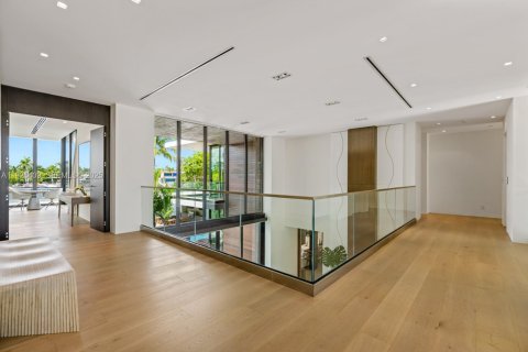 Купить виллу или дом в Майами-Бич, Флорида 7 спален, 987.74м2, № 1986151 - фото 18