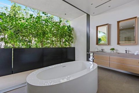 Купить виллу или дом в Майами-Бич, Флорида 7 спален, 987.74м2, № 1986151 - фото 24