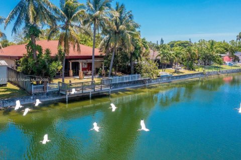Casa en venta en Hallandale Beach, Florida, 3 dormitorios, 180.32 m2 № 1696311 - foto 4