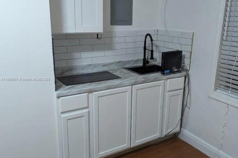Appartement à louer à Miami, Floride: 37.16 m2 № 1946702 - photo 1