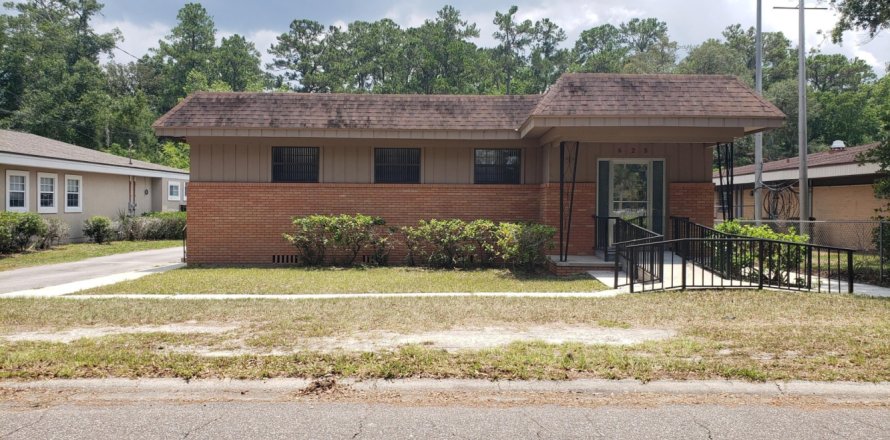 Immobilier commercial à Green Cove Springs, Floride 124.12 m2 № 767844