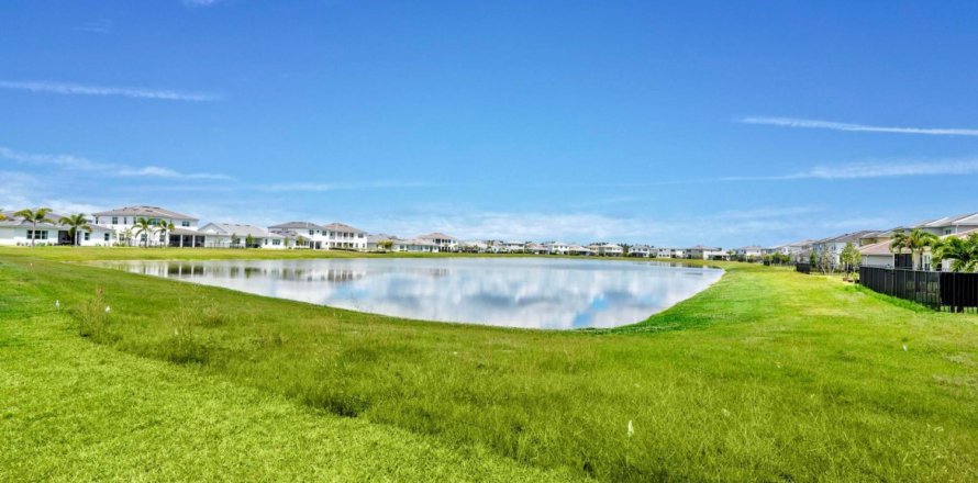 Casa en Westlake, Florida 5 dormitorios, 315.87 m2 № 1221602