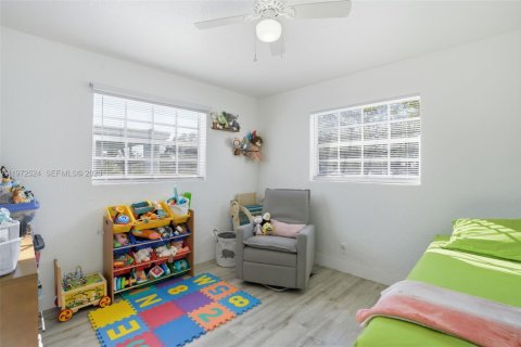 Купить виллу или дом в Лодерхилл, Флорида 3 спальни, 101.82м2, № 2040393 - фото 16