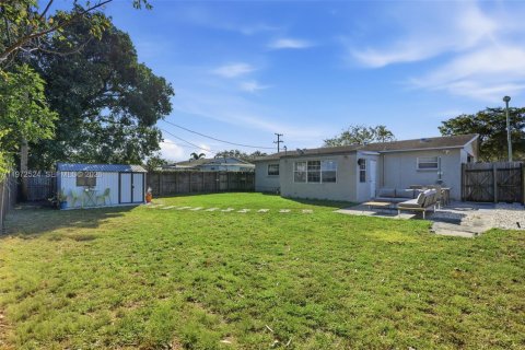 Купить виллу или дом в Лодерхилл, Флорида 3 спальни, 101.82м2, № 2040393 - фото 20