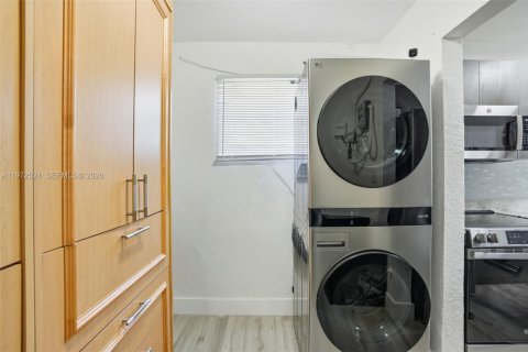 Купить виллу или дом в Лодерхилл, Флорида 3 спальни, 101.82м2, № 2040393 - фото 7