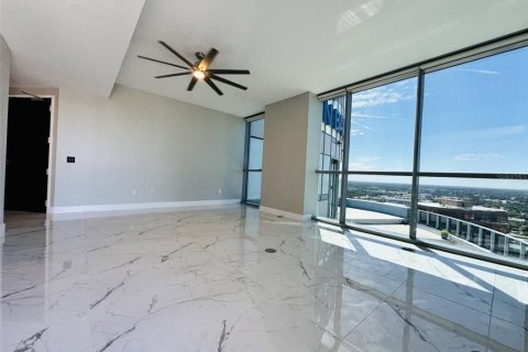 Снять в аренду кондоминиум в Орландо, Флорида 4 комнаты, 268.95м2, № 2128087 - фото 5