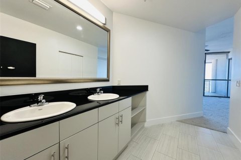 Снять в аренду кондоминиум в Орландо, Флорида 4 комнаты, 268.95м2, № 2128087 - фото 11