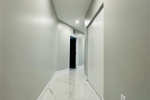 Снять в аренду кондоминиум в Орландо, Флорида 4 комнаты, 268.95м2, № 2128087 - фото 15