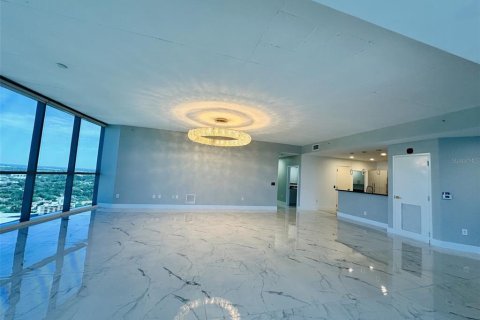 Снять в аренду кондоминиум в Орландо, Флорида 4 комнаты, 268.95м2, № 2128087 - фото 4