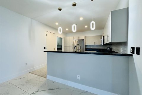 Снять в аренду кондоминиум в Орландо, Флорида 4 комнаты, 268.95м2, № 2128087 - фото 9