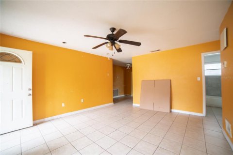 Casa en venta en Orlando, Florida, 4 dormitorios, 134.52 m2 № 1902146 - foto 4