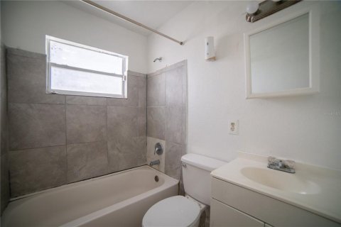 Casa en venta en Orlando, Florida, 4 dormitorios, 134.52 m2 № 1902146 - foto 5