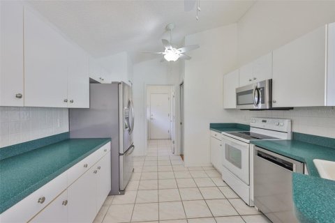 House in Sun City Center, Florida 2 bedrooms, 157.19 sq.m. № 1877199 - photo 10