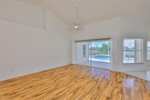 House in Sun City Center, Florida 2 bedrooms, 157.19 sq.m. № 1877199 - photo 8