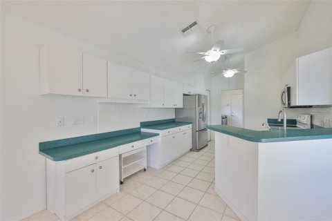 House in Sun City Center, Florida 2 bedrooms, 157.19 sq.m. № 1877199 - photo 9