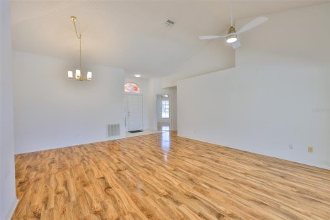 House in Sun City Center, Florida 2 bedrooms, 157.19 sq.m. № 1877199 - photo 6