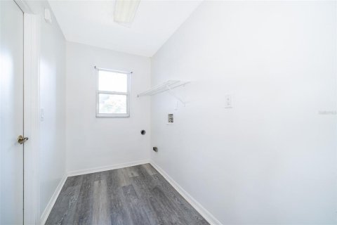 House in Orlando, Florida 4 bedrooms, 232.91 sq.m. № 2155272 - photo 28