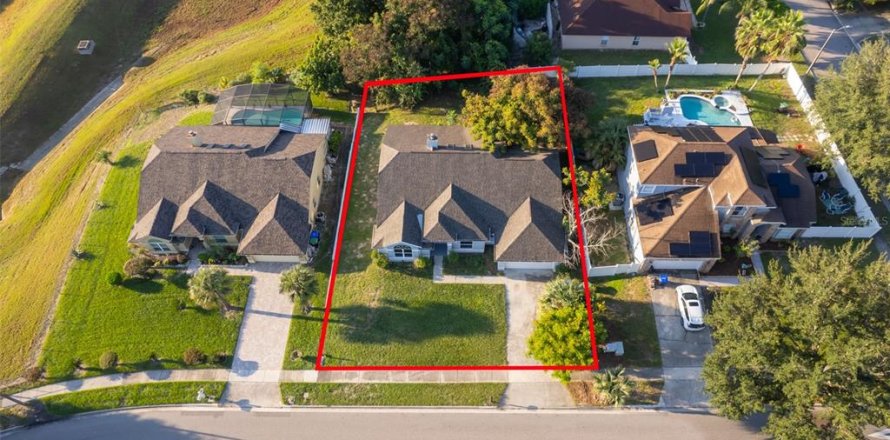 House in Orlando, Florida 4 bedrooms, 232.91 sq.m. № 2155272