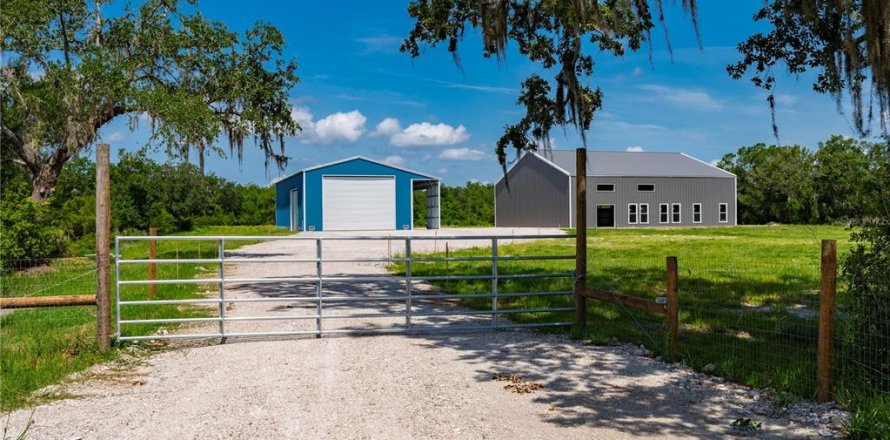 House in Arcadia, Florida 1 bedroom, 334.45 sq.m. № 1881098