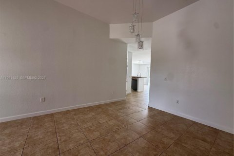 House in Homestead, Florida 4 bedrooms, 181.44 sq.m. № 2052980 - photo 11