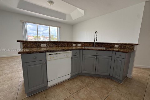 House in Homestead, Florida 4 bedrooms, 181.44 sq.m. № 2052980 - photo 16