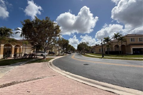 House in Homestead, Florida 4 bedrooms, 181.44 sq.m. № 2052980 - photo 5