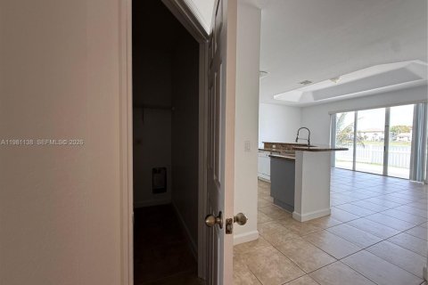 House in Homestead, Florida 4 bedrooms, 181.44 sq.m. № 2052980 - photo 22