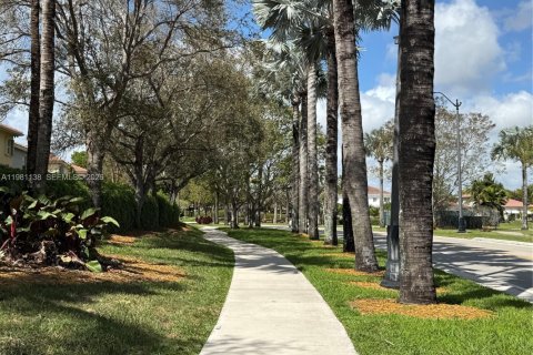 House in Homestead, Florida 4 bedrooms, 181.44 sq.m. № 2052980 - photo 4