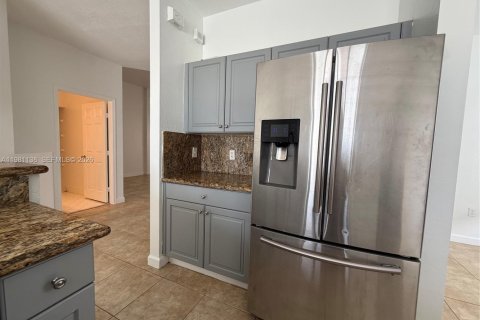 House in Homestead, Florida 4 bedrooms, 181.44 sq.m. № 2052980 - photo 14