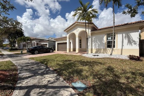 House in Homestead, Florida 4 bedrooms, 181.44 sq.m. № 2052980 - photo 2