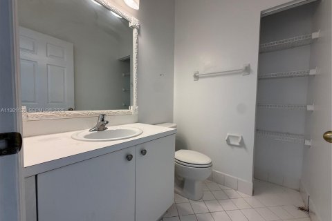 House in Homestead, Florida 4 bedrooms, 181.44 sq.m. № 2052980 - photo 28