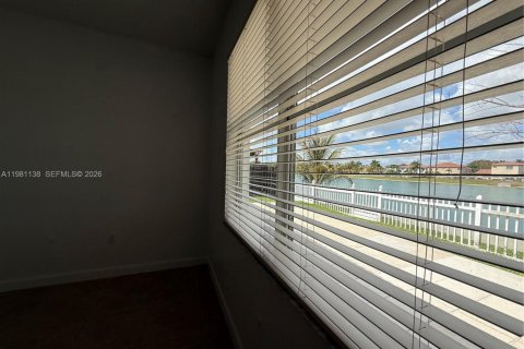 House in Homestead, Florida 4 bedrooms, 181.44 sq.m. № 2052980 - photo 26