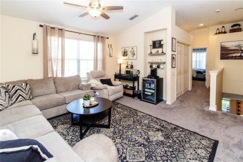Townhouse in Tampa, Florida 2 bedrooms, 157.19 sq.m. № 1841910 - photo 9