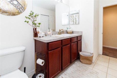 Townhouse in Tampa, Florida 2 bedrooms, 157.19 sq.m. № 1841910 - photo 25