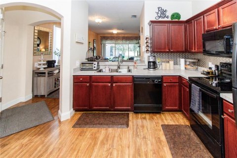 Townhouse in Tampa, Florida 2 bedrooms, 157.19 sq.m. № 1841910 - photo 5