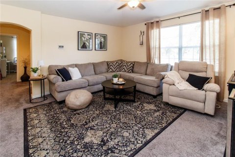 Townhouse in Tampa, Florida 2 bedrooms, 157.19 sq.m. № 1841910 - photo 10