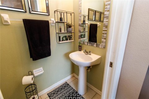 Townhouse in Tampa, Florida 2 bedrooms, 157.19 sq.m. № 1841910 - photo 17