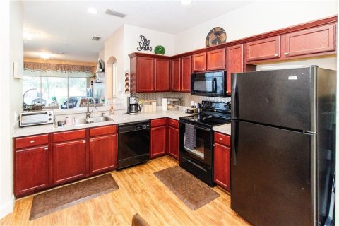 Townhouse in Tampa, Florida 2 bedrooms, 157.19 sq.m. № 1841910 - photo 6