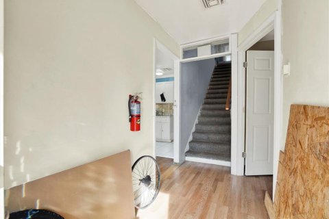 Commercial property in Tampa, Florida 319.31 sq.m. № 1543058 - photo 17