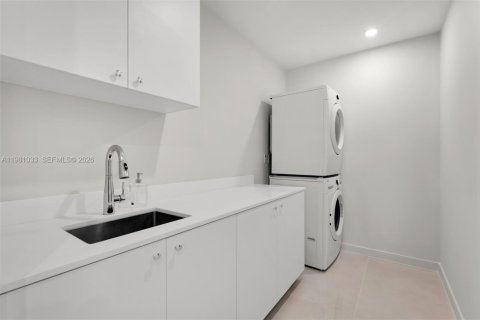 Condo in Fort Lauderdale, Florida, 2 bedrooms  № 2044234 - photo 16